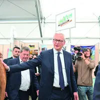 Bruno Le Maire a visité longuement le Sommet de l’Élevage en compagnie notamment du président du salon Jacques Chazalet.