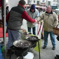 Une dégustation appréciée par les consommateurs venus faire leur marché au Plot.