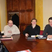De gauche à droite : Sylvie Lebrat adjointe au maire, Hervé Portal éleveur, Pierre Gauthier agent de développement et Michel Brun Maire de Saugues.