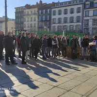 près de 200 agriculteurs s’étaient rassemblés à l’appel de la FRSEA Auvergne Rhône-Alpes
