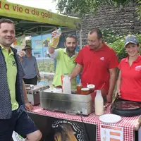 L’équipe des JA mobilisée au Gaec des Gognes