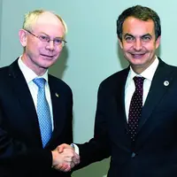 Herman Van Rompuy, le tout nouveau président du Conseil de l’UE et José Luis Zapatero, premier ministre espagnol, vont devoir cohabiter pour les six m