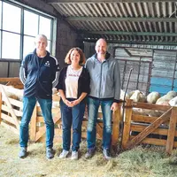 jean-François Portalier et les associés du Gaec de la Fontaine du Loup à Séneujols.