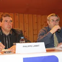 Philippe Lamat et Guy Hermouet à la tribune.