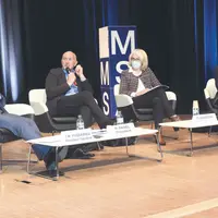 Autour de Philippe Panel, président de la MSA Auvergne : Jean Marie Passarieu, directeur général, Régine Marchal-Nguyen, directrice régionale adjointe
