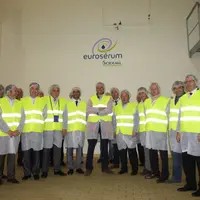 Elus et responsables professionnels de Sodiaal et Eurosérum dans le périmètre de rénovation de l'usine de Bas-en-Basset.
