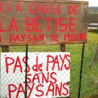 En 2017, une pétition a été lancée sur le site Change.org pour défendre l’éleveur ; elle compte aujourd'hui plus de 122 600 signataires.