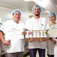 Quelque 450 000 litres sont transformés en yaourts et crème.
