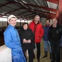 Laurent Wauquiez a visité le Gaec de la Romaine et a échangé avec quelques agriculteurs de St Julien Chapteuil.