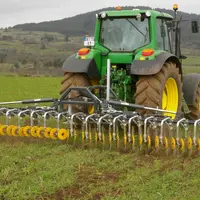 Passage de roto-étrille sur céréale, outil innovant de désherbage mécanique