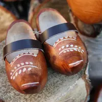 Des sabots pour tous les pieds, ici des sabots pour enfants.