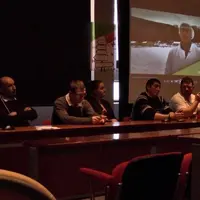 Après la diffusion de 4 vidéos, des professionnels étaient présents pour répondre aux questions du public.