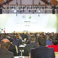 Les délégations, au Bourget, lors de l'ouverture, par Ban Ki-moon (secrétaire générale des Nations unies) de la conférence COP 21.