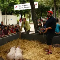 La Ferme s'invite en ville avec la mascotte Jim.