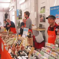 Sur le stand Haute-Loire du marché des saveurs...