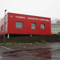 Le cube rouge : tel est le nom que porte l’extension du siège 
de CERFRANCE Haute-Loire.