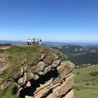 Des accompagnateurs passionnés pour vous faire découvrir leur territoire autrement.