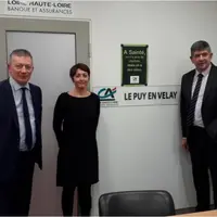 De gauche à droite : Régis Sanial, responsable du Développement des Territoires et de l’Agriculture, Delphine Guérin, animatrice du marché agriculture