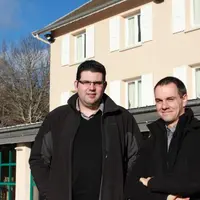 Adrien Bourlez président de JA Rhône-Alpes et Benoît Julhes président de JA Auvergne.