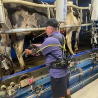 Eric Solvignon équipé de son exosquelette.