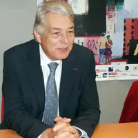 André Marcon œuvre pour le maintien d'une activité économique et touristique au sein de ces territoires.