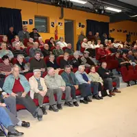Les anciens exploitants avaient pris place dans la salle de cinéma du chomeil à St Paulien.