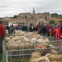 Très réputée, la foire de Thoras attire chaque année des milliers de visiteurs.