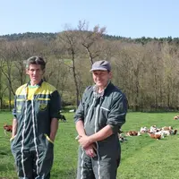 Hervé Gisclon et le salarié du Service de Remplacement, Jean-Michel Simon.