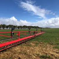 Caméras et ordinateur de bord pour traquer les mauvaises herbes.