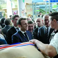 De 8h à 21h, Emmanuel Macron a passé la journée du 22 février au milieu des agriculteurs.