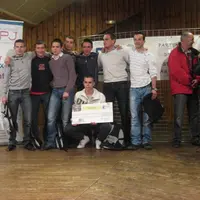 Les lycéens de Louis-Pasteur, à Lempdes, lauréats du Trophée MSA 2010 avec leur projet concernant la sécurité sur le tracteur.