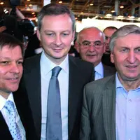 Dacian Ciolos a inauguré le 47è SIA avec Bruno Le Maire. Ils étaient accompagnés par Jean-Michel Lemétayer, président de la FNSEA.