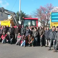 Les producteurs se sont relayés pour bloquer l’usine de la CFVA à Beauzac de dimanche soir à mardi matin. Ils demandent une hausse 
du prix du lait e