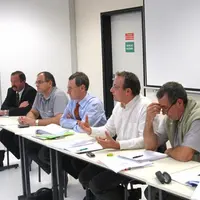 André Bonnard, président de la Fédération régionale laitière et Gérard Bazin, président du Criel Rhône-Alpes
ont tenu à organiser une réunion régiona