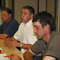 Jean Michel Durand secrétaire général de la FDSEA, Yannick Fialip Président de la section laitière FDSEA et Didier Bonnet administrateur au CRIEL Rhôn