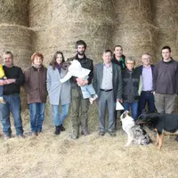 Cédant, jeunes repreneurs, conseiller et élus chambre d'agriculture ont mis en valeur des transmissions-reprise réussies.