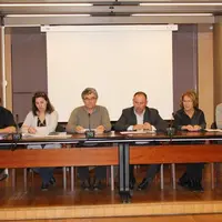 De gauche à droite : Thomas Facqueur, Laurence Vignal (chargée de mission au Pays du Velay), Daniel Decot, Laurent Duplomb, Madeleine Rigaud et Michel