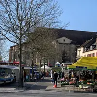 Plusieurs marchés seront tenus mais avec un nombre limité d'étals et une organisation particulière.