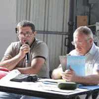 Les éleveurs montbéliard adhérents au syndicat se sont réunis chez David Besseyre à Apchon. Malgré les difficultés conjoncturelles, la participation a