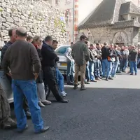 Le 19 septembre, producteurs et salariés manifestaient devant la sous-préfecture (archives).
