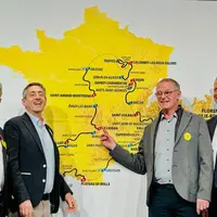De gauche à droite : Bruno Faure, Pierre Mathonier, Daniel 
Meissonnier et Christian Prudhomme.