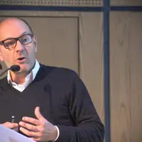 Pascal Perri, économiste, face aux chefs d’entreprises cantaliens.