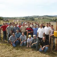 Les bénévoles étaient une quarantaine pour construire le foirail.