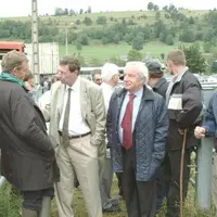 Le préfet Delage (en compagnie d'Alain Marleix) s’est longuement entretenu avec les éleveurs.