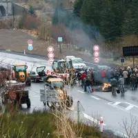 Tunnel fermé : pas de problème logistique cette fois, mais le ras-le-bol des éleveurs.