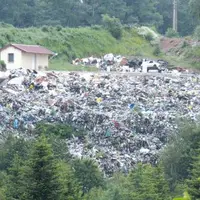 Ça déborde : il y a urgence à trouver une solution pour traiter les déchets de tout l’arrondissement.