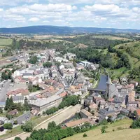 L’enjeu du territoire du pays sanflorain : compenser l’érosion des emplois agricoles.