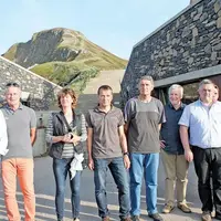 Les élus du syndicat mixte du Grand site Puy Mary ont profité d’une ouverture précoce du col du Pas de Peyrol pour lancer la saison et conventionner a