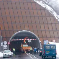Dès le jeudi 17 janvier au matin, les poutres de gabarit actuelles étaient déposées.