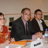 Nadine Delort, présidente de la fédération aux côtés du nouveau directeur de la jeunesse et des sports et de M. Giton (MSA).